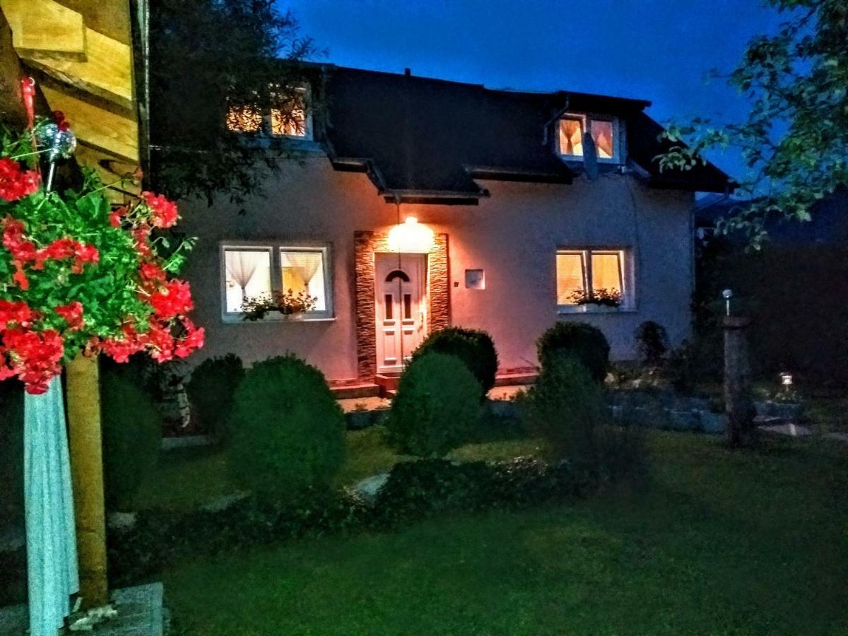 Ferienwohnung Rekreacny Dom Strecno Exterior foto